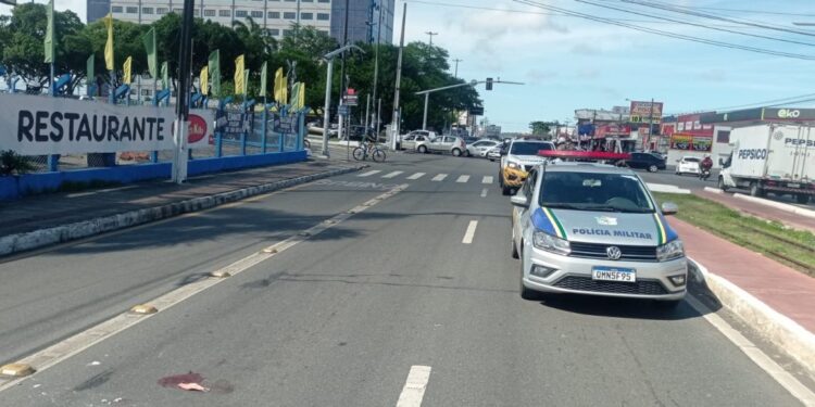 CPTRAN registra acidente onde condutor atropela mãe e filho na Avenida Rio de Janeiro, em Aracaju