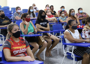 Seduc realiza reunião com pais e alunos para dialogar sobre Ensino Médio em Tempo Integral em Itabaiana