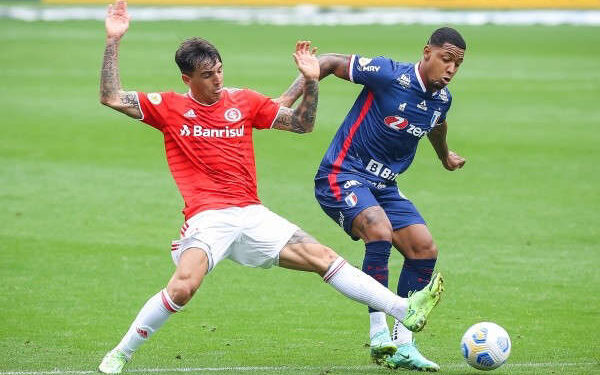 Paz pede a palavra e anuncia venda de atacante do Fortaleza por R$ 10,8 milhões: “Não tinha o que fazer”