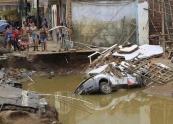 Bolsonaro diz que assinará MP liberando R$ 2,3 bi para estados afetados pelas chuvas