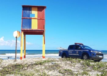 Praia do Abais ganha duas plataformas de observação