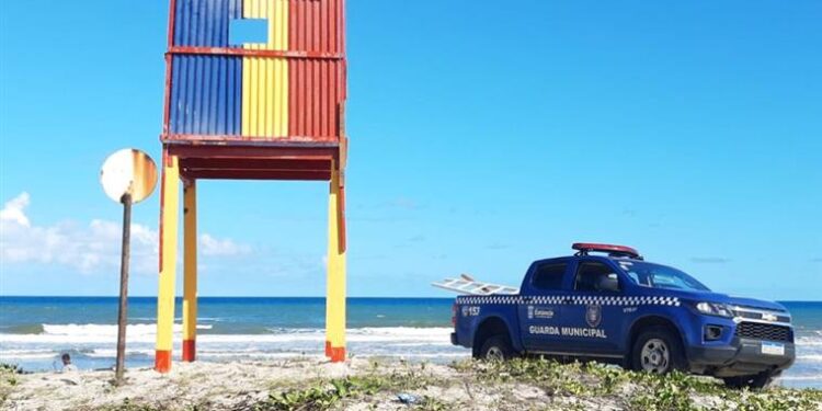 Praia do Abais ganha duas plataformas de observação