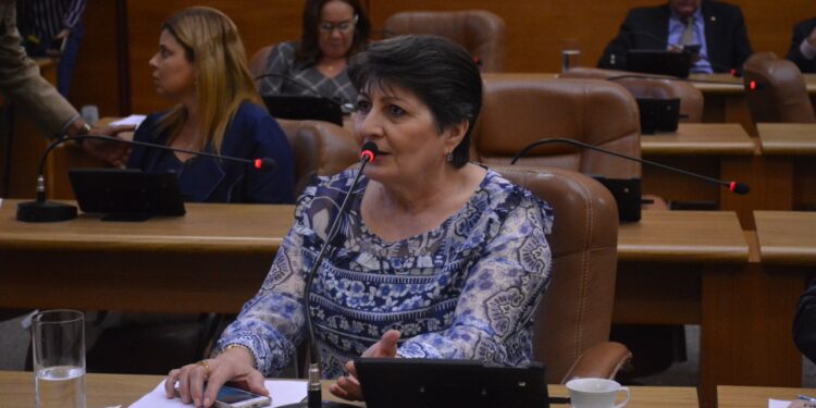 Maria pede abastecimento de água para povoado de Porto da Folha