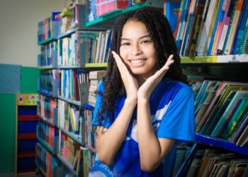 Aluna de Rosário do Catete recebe medalha de bronze nas Olimpíadas de Matemática