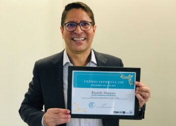 Ricardo Marques recebe o prêmio de ‘Melhor Vereador de Aracaju em 2021’