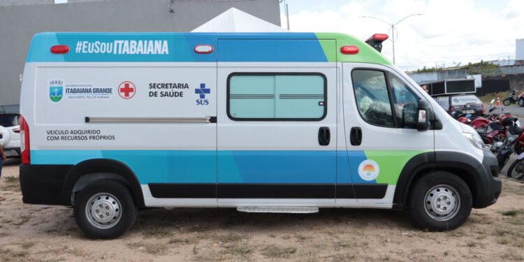 Governo de Itabaiana entregou ambulância de suporte básico à população, na última quinta-feira (20)