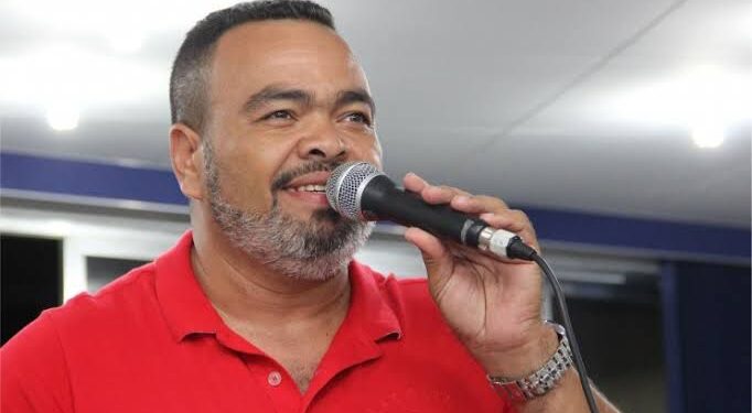 Valdevan Noventa mantém visita intensa a municípios sergipanos