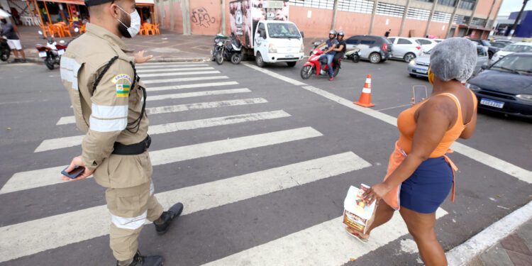 PMA atua para garantir um trânsito mais seguro a pedestres e condutores