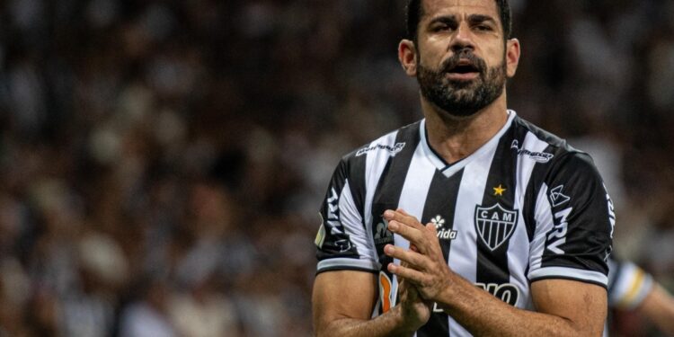 “Gostou da proposta e encaminhou”; Corinthians fica por um fio de anunciar Diego Costa por dois anos