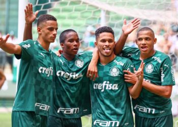 Troca a música! Palmeiras dá show, atropela o Santos e conquista seu primeiro título da Copinha