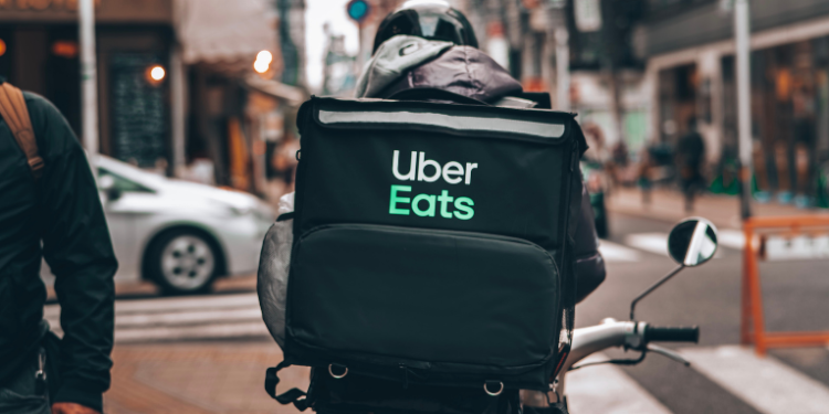 Uber Eats encerra operação de delivery de restaurantes no Brasil