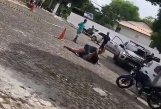 Polícia Militar flagra tentativa de feminicídio, desarma autor e prende homem em flagrante em São Cristóvão