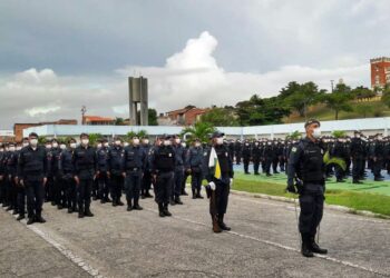 Polícia Militar realiza Formatura Matinal para alunos dos cursos de formação