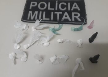 PM apreende cocaína e um aparelho de som após denúncia de perturbação do sossego em Riachuelo