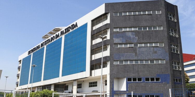 Governo lança edital para concurso público de Auditor Técnico de Tributos