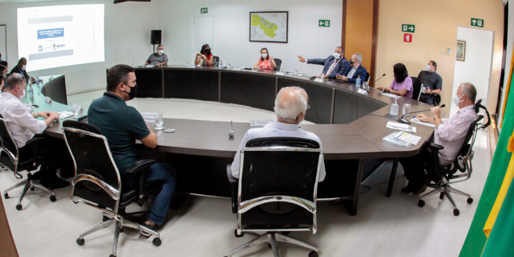 Comitê Técnico-Científico prorroga medidas e restringe quantidade de pessoas em eventos