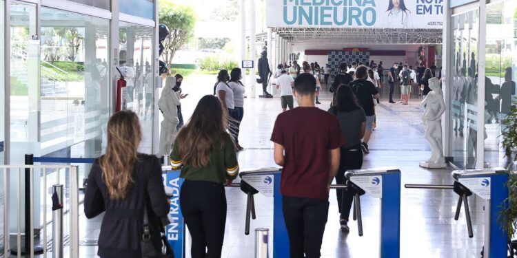 Enem será reaplicado nos dias 9 e 16 de janeiro
