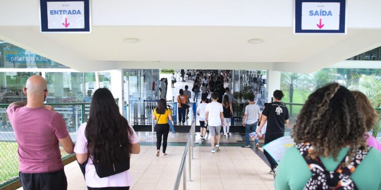 Inep divulga gabaritos das provas reaplicadas do Enem 2021