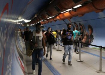 Brasil registra quase 4 mil casos de covid-19 em 24 horas