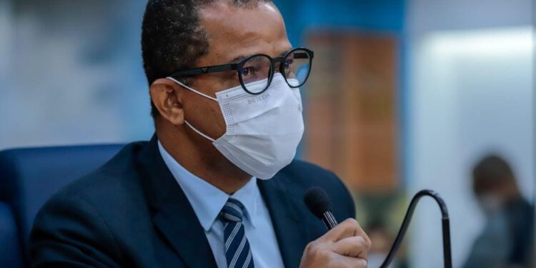 Professor Bittencourt chama atenção para a vacinação itinerante