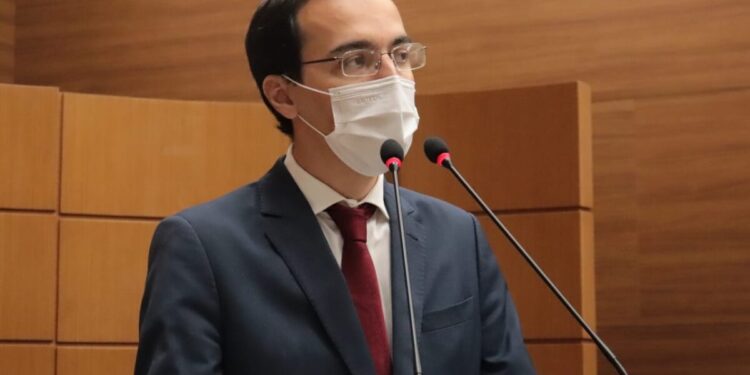 Georgeo Passos lamenta reajuste nos valores do IPVA