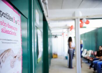 Publicada lei que obriga sigilo de condição de quem tem HIV e hepatite