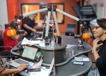 “Oposição: A população quer a gente com olhos críticos, mesmo”, afirma Emília