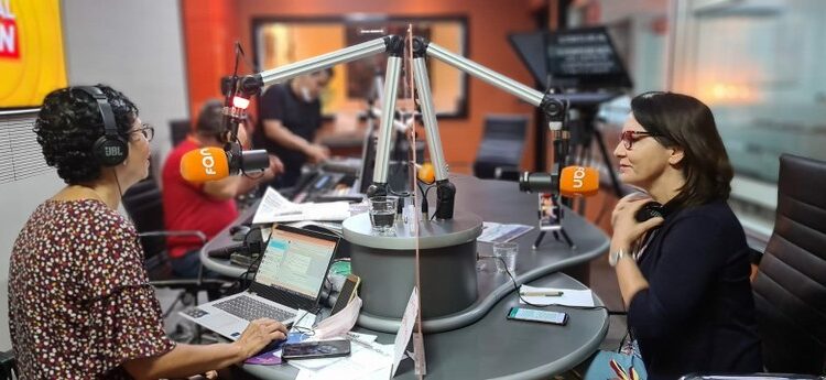 “Oposição: A população quer a gente com olhos críticos, mesmo”, afirma Emília