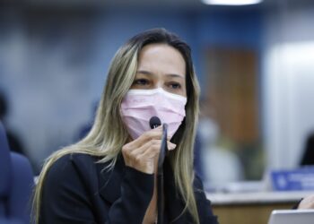 “É preciso melhorar e muito a Saúde do nosso Município”, afirma Sheyla Galba em visita à Unidade de Saúde