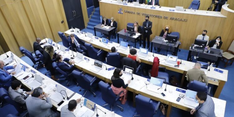 Vereadores analisam 5.082 proposituras em 2021