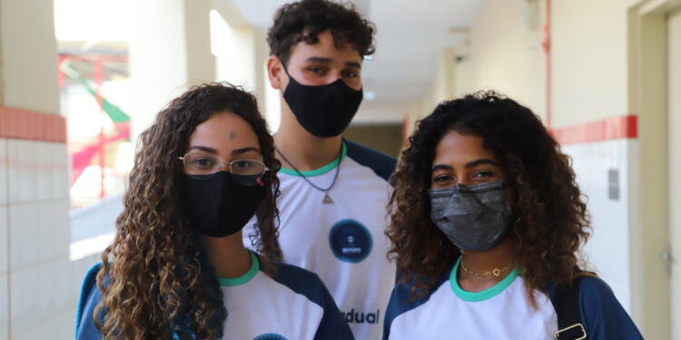 Unidades escolares têm até o dia 30 de janeiro para protocolar Projeto Político Pedagógico do Novo Ensino Médio