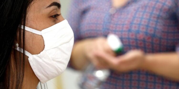 Aracaju orienta população sobre cuidados para evitar contaminação pelo vírus H3N2