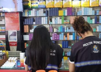 Procon Aracaju pesquisa preços de medicamentos para tratamento de sintomas gripais