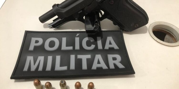 PM prende homem por porte ilegal de arma de fogo em Aracaju