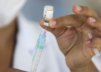Covid: Saúde começa a distribuir 2ª remessa de vacinas para crianças