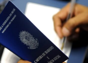 IBGE: desemprego cai para 11,6% em novembro