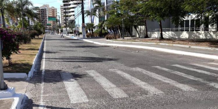 Em Aracaju, trânsito nas avenidas Jornalista Santos Santana e Sílvio Teixeira será alterado