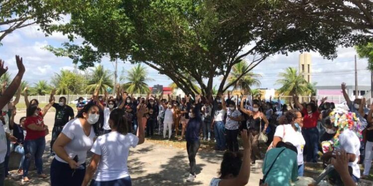 Servidores da FHS e SES fazem ato solidário e deliberam paralisação de 48 horas a partir do dia 7 de março