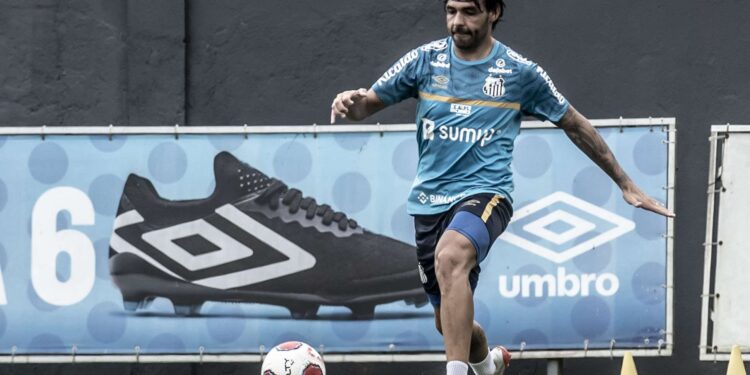 Ricardo Goulart aparece no BID e pode fazer sua estreia contra o Corinthians