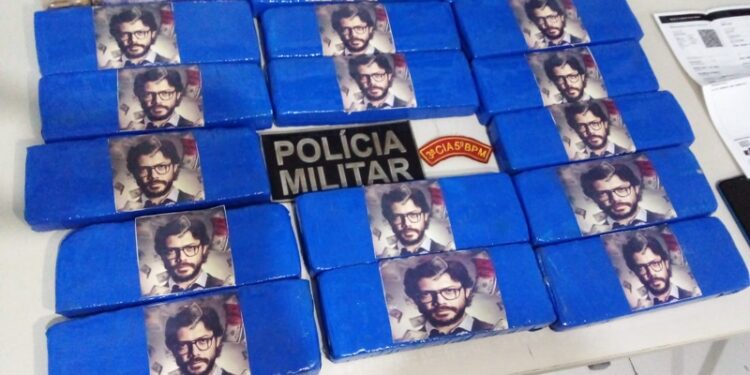 Polícia Militar apreende 19 tabletes de maconha após colisão na BR-101, em Nossa Senhora do Socorro