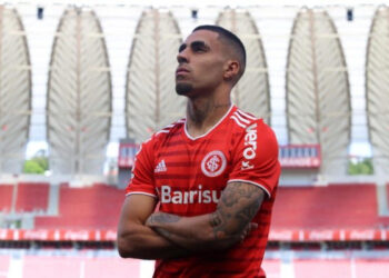 Gabriel chega ‘botando banca’ no Inter e fala sobre suas características: “A raça é uma marca minha”