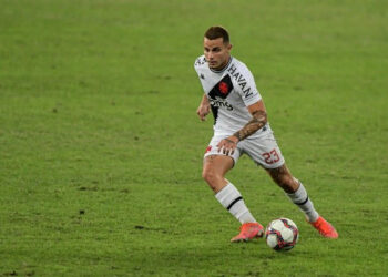 Bruno Gomes perdoa dívida milionária do Vasco e se despede da torcida cruzmaltina: “Sempre dei meu melhor”