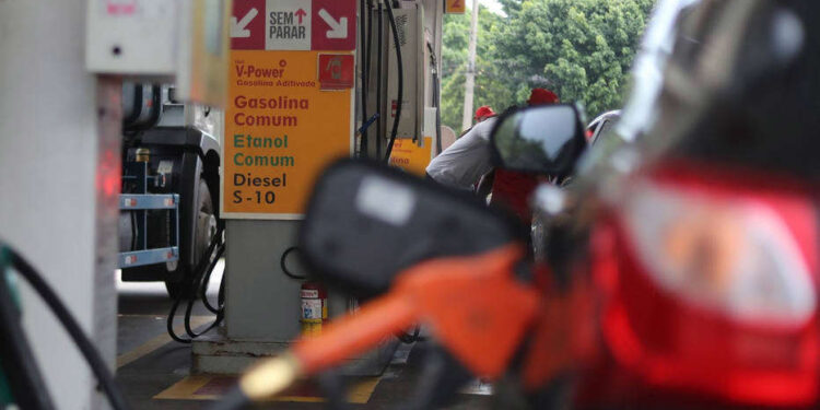 Combustíveis: relator do Senado rejeita proposta para reduzir tributos sobre diesel e GLP