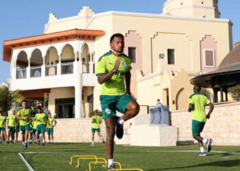 Palmeiras inicia terceiro dia em Abu Dhabi de olho nas situações de Piquerez e Veron