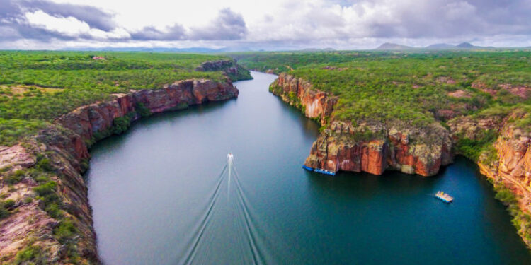 Chuva dos últimos meses muda a cara do Rio São Francisco