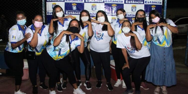 SEJUDE realiza Taça da Mulher Estanciana de Futsal