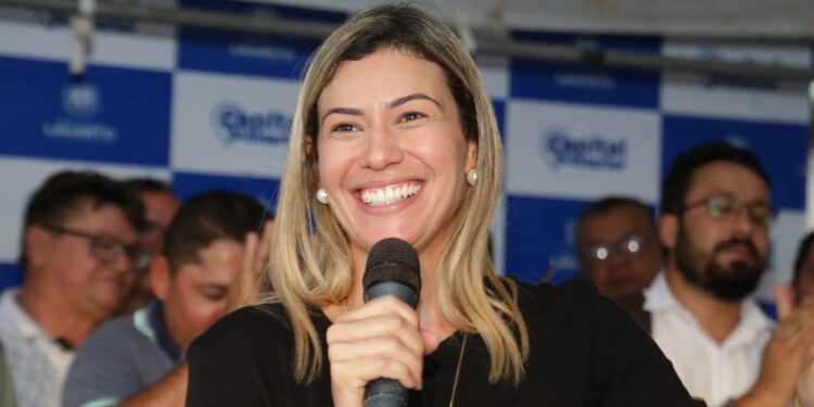 Radialista questiona ausência da prefeita Hilda na Prefeitura