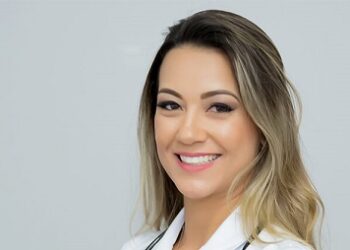 Médica frisa potencial infeccioso da Ômicron. “Cinco vezes mais contagiosa”