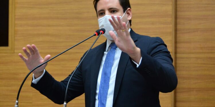 “Respeita o nosso Nordeste”, diz Rodrigo Valadares a Jornalista que cometeu ato xenofóbico