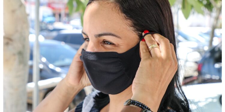 Saúde orienta as pessoas a não se descuidarem das medidas protetivas contra a Covid-19